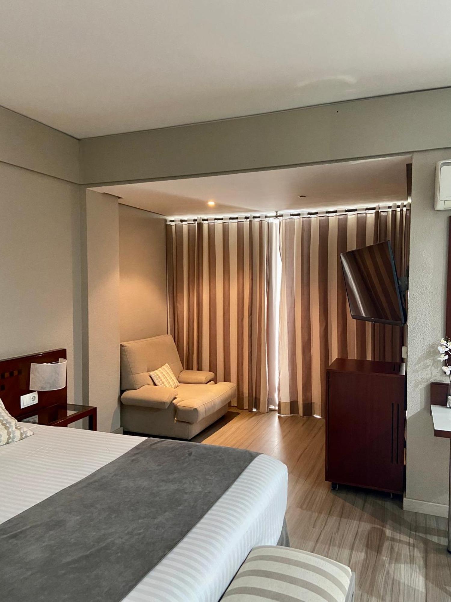 Sweet Hotel Renasa Valencia Room photo